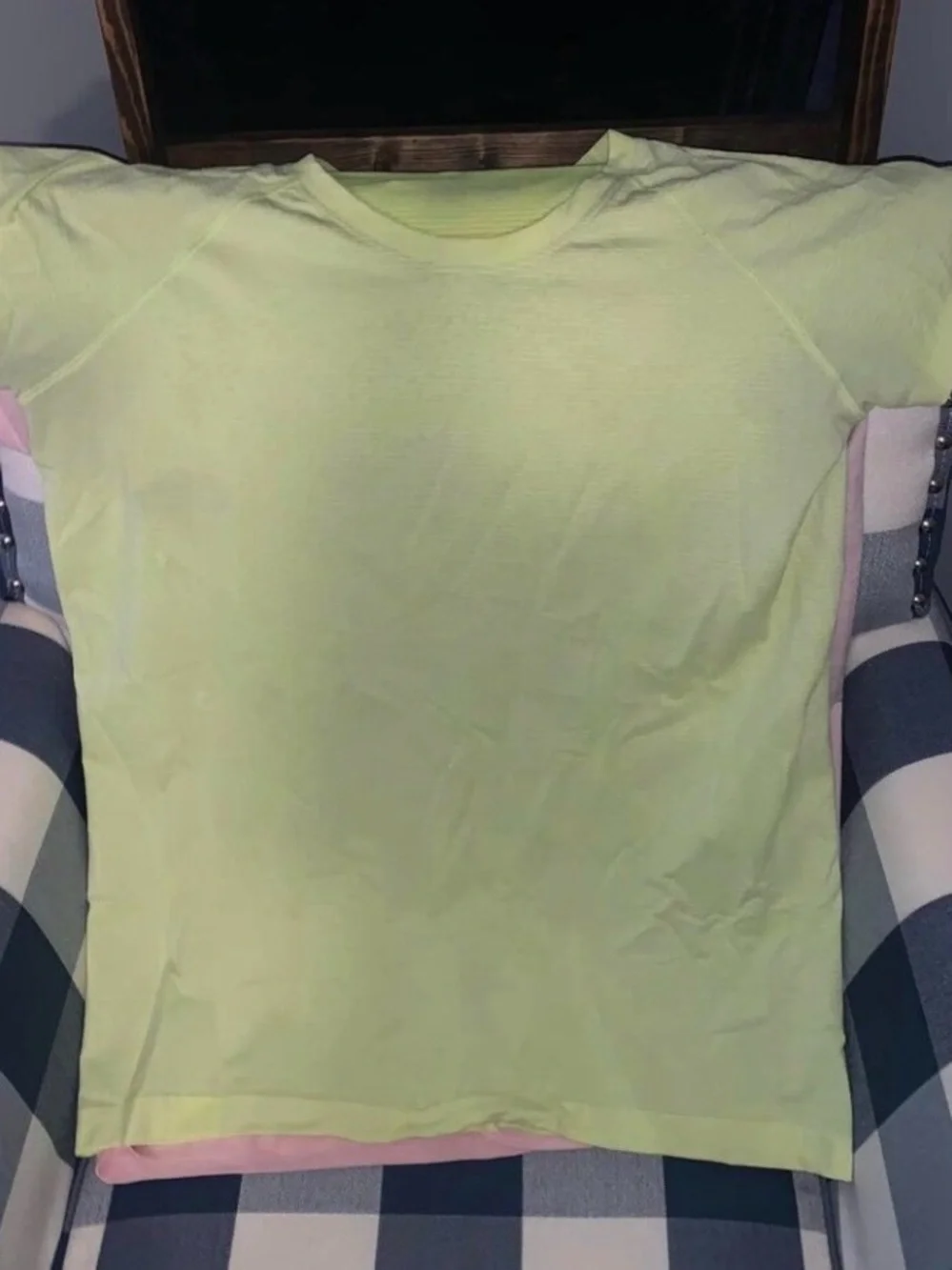 lululemon athletica Short Sleeve Tee - Light Yellow - Picture 1 of 3